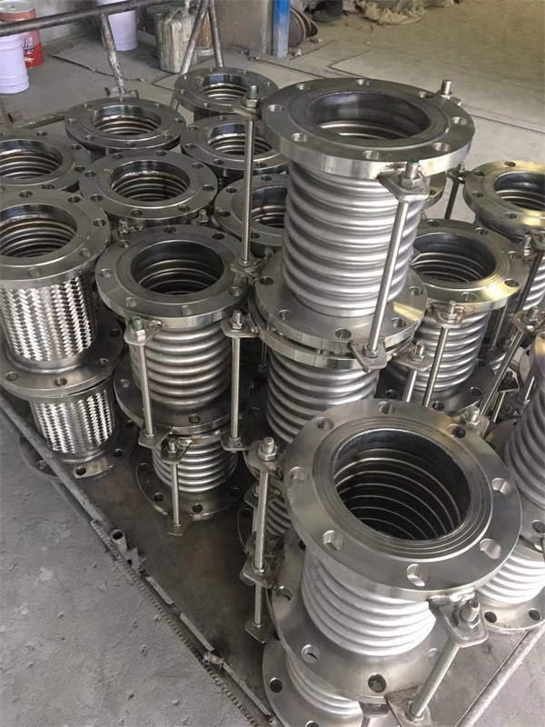 管道波纹管补偿器安装施工图