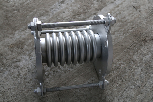 管道波纹补偿器怎样使用