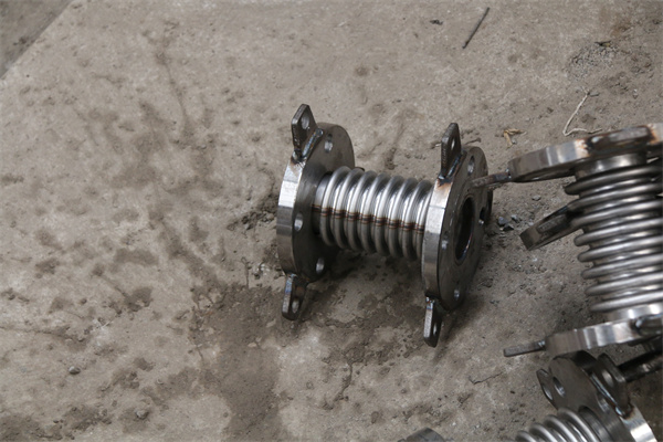 不锈钢波纹管补偿器厂家