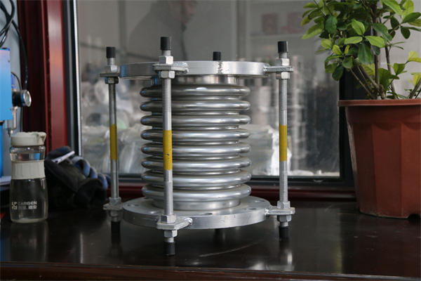 金属波纹补偿器工作原理